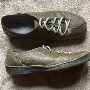Spring Step 41 Olive Green Oxfords